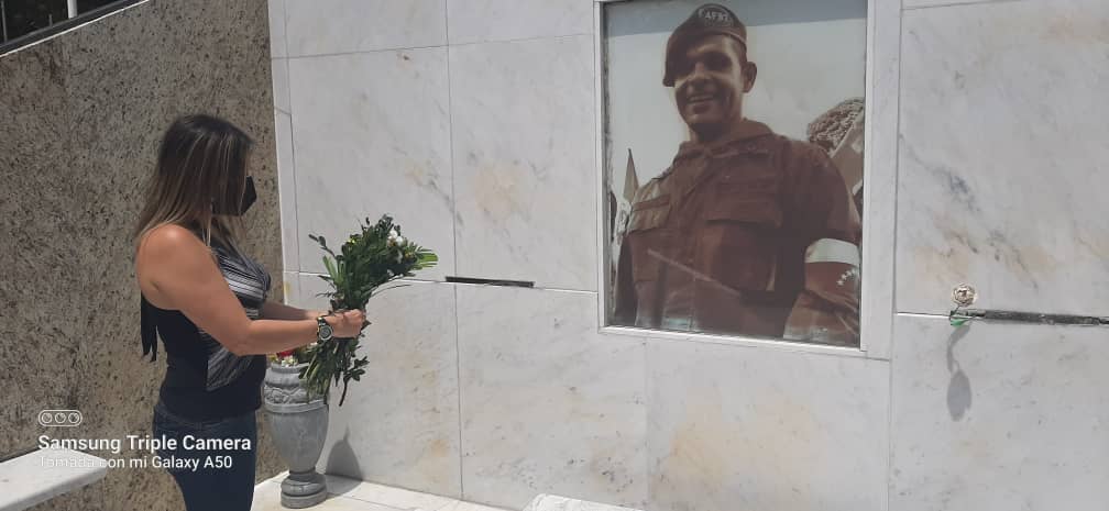 Siempre juntos. Mi vida eternamente. Días para no recordar. Eliezer Otaiza hombre  de luchas incansables.