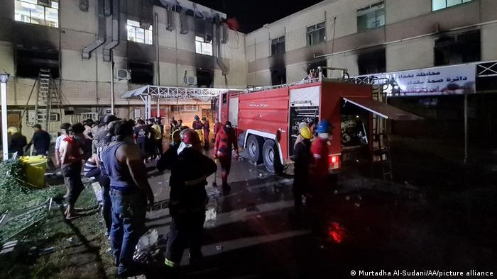 InformativaOla's tweet photo. #OlaInformativa #Internacional  #Enterate 

Un incendio en un hospital para #COVID19 en la capital de #Irak. Al menos 82 personas #murieron y 110 resultaron heridas señalaron autoridades médicas del #país árabe con #máscontagios. https://t.co/ffgzgq7WDp