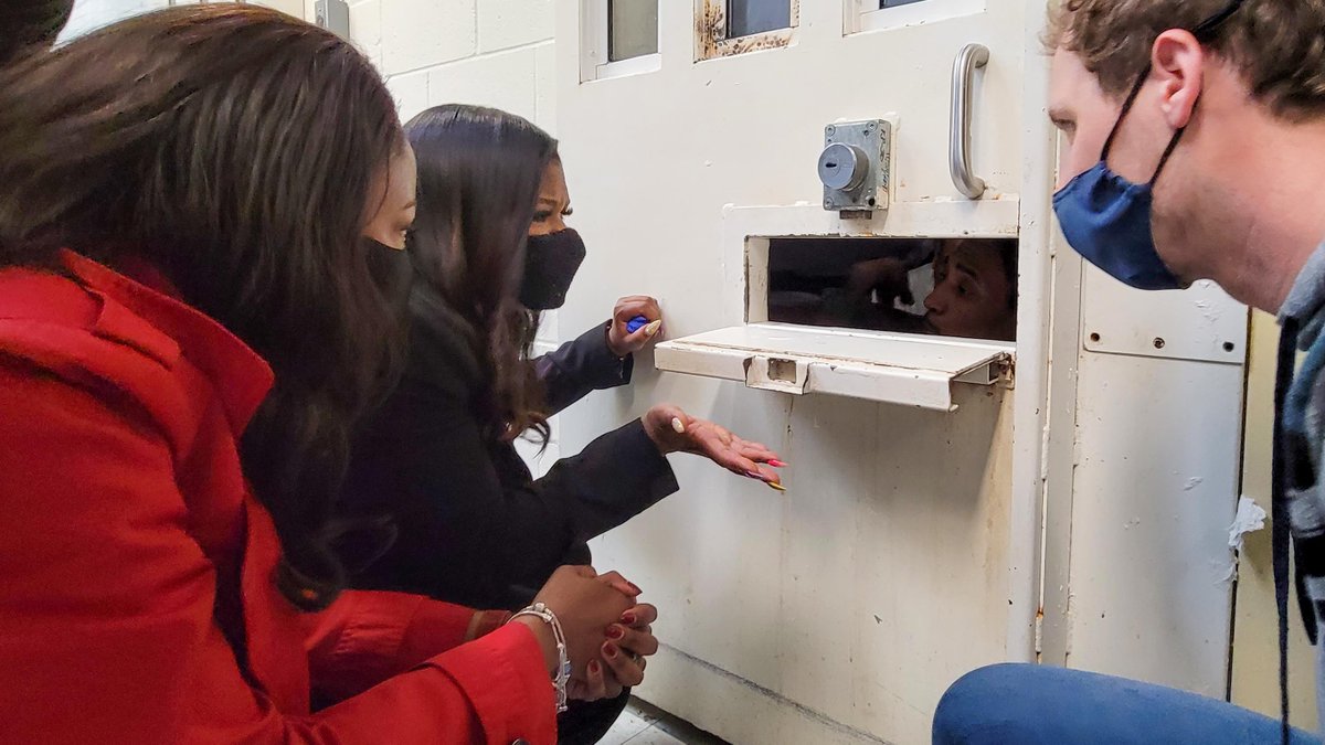 I toured our jails in St. Louis City over the weekend with  @saintlouismayor,  @stlcao,  @iKaylaReed, and our teams. I need to tell you about the conditions we saw.We need to have an honest conversation about how we treat people who are incarcerated in our country.