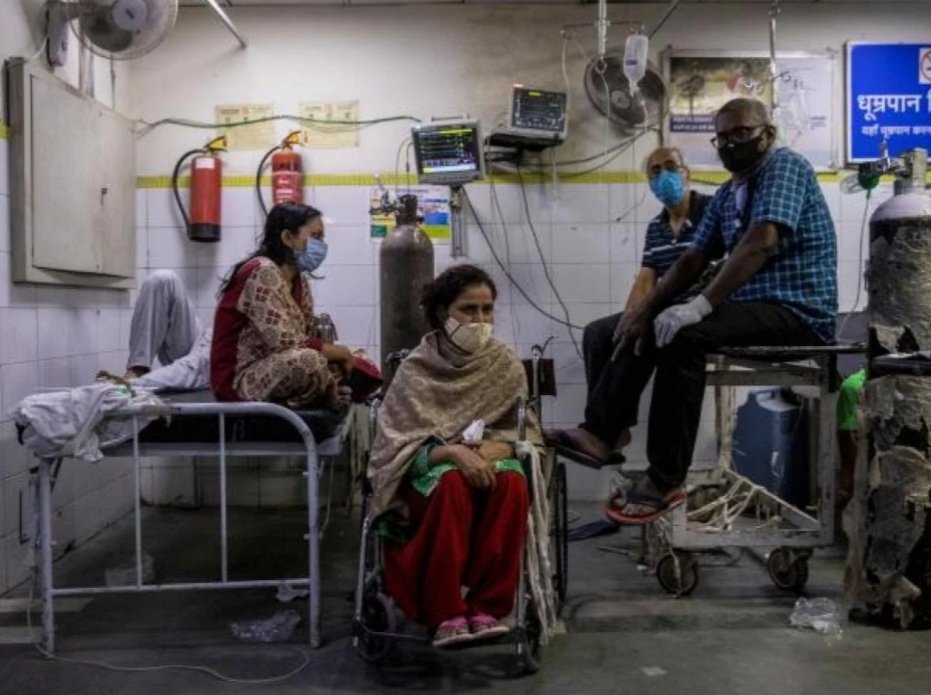 With Covid-19 wave, the longstanding failures of India's under-supported healthcare system have been thrust into the spotlight.India's public healthcare spending has consistently hovered around 1% of the GDP. Even the bare min. recommendation of 2.5% has not been realised.