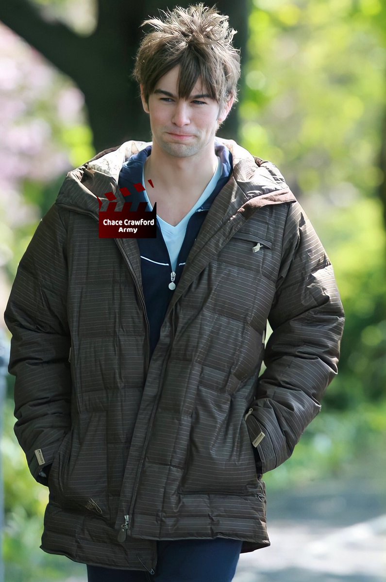 CCrawfordArmy's tweet photo. ⭐️ #ChaceDiary Chace Crawford (Nate Archibald) no set de Gossip Girl.
#chacecrawford #natearchibald #blakelively #serenavanderwoodsen #edwestwick #chuckbass #leightonmeester #blairwaldorf #pennbadgley #serenate #chair
#gossipgirl #gossipgirls #gossipboys #theboystv #thedeep https://t.co/jlKmqf6mza