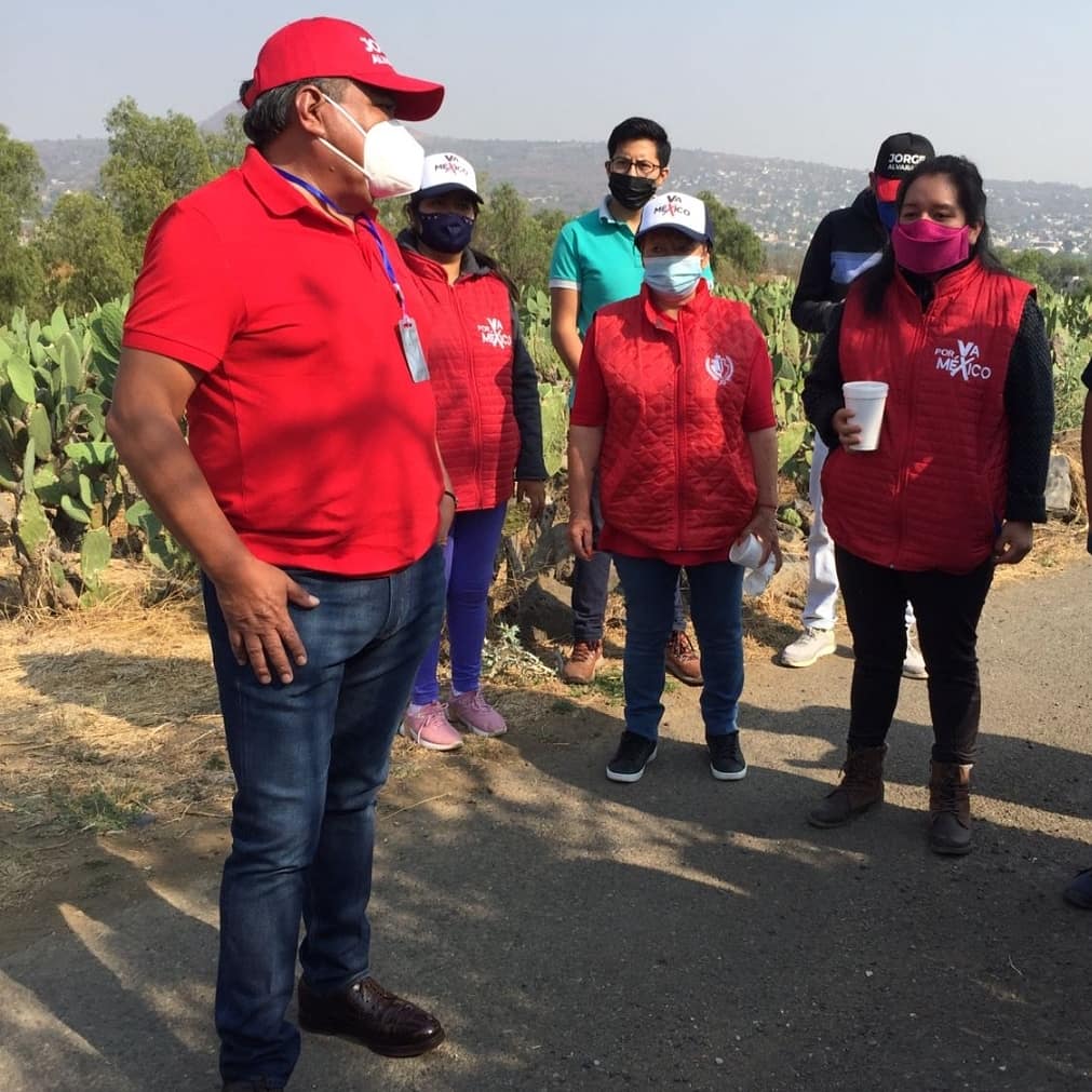 En el paraje La Mina San Francisco Tecoxpa hablamos con vecinos sobre la falta de apoyo para preservar las lenguas indígenas como la herencia de nuestras raíces momoxcas.Además son necesarios caminos de penetración y huellas ecológicas. #SoyLaÚnicaOpciónRealDeGobierno #MilpaAlta