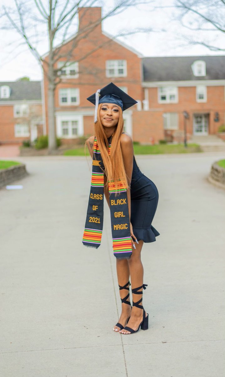 charlottemone_'s tweet photo. Couldn’t of done it w/o God &amp; the amazing support system he blessed me with! It has been a journey, from starting at Cbus State to transfering to Ohio University💚 
I am excited to embark on my new journey in Houston, Texas. Ohio will always be home it's time to level up🙌🏾 #OU21 https://t.co/DoMBbgCb7v