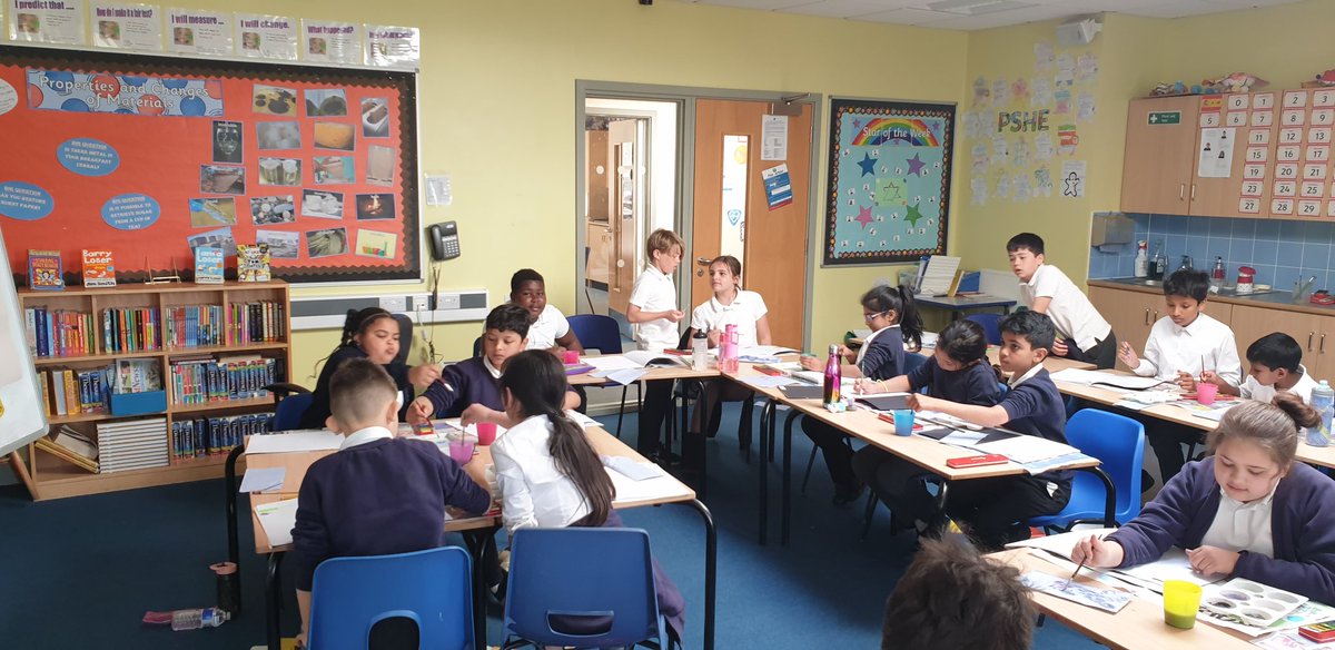MrsCarmanBF's tweet photo. Elder class did a super job with exploring hues, tints, tones and shade in Art today. @MrsConnellBFS @MissFullerBF @HeadBeechfield @BFS_Watford https://t.co/uwawWTRMWY