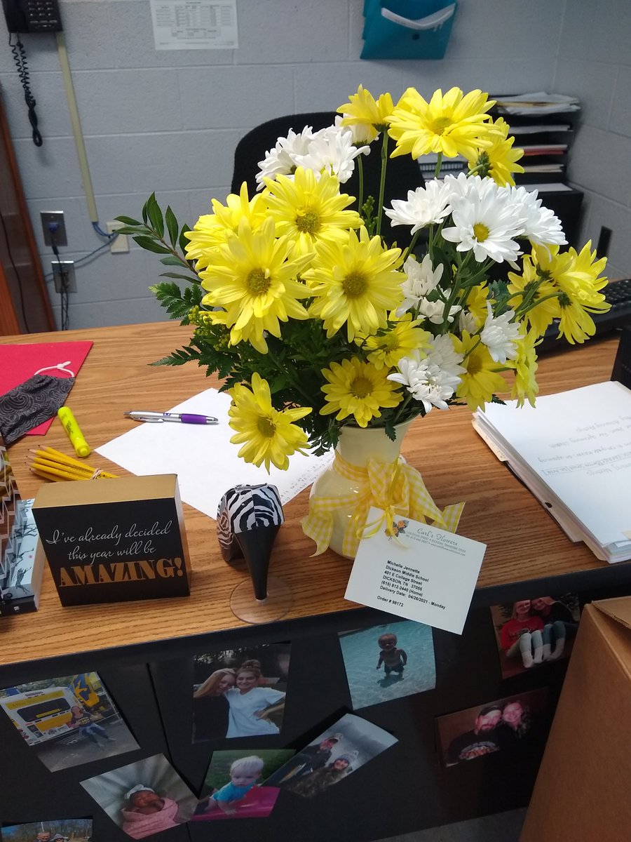MIteacher78's tweet image. Had some beautiful flowers sent to work today. I opened my house to let a friend and her daughter stay while they were visiting from out of state. It was a very sweet gesture and brightened up my classroom. #Kindgesture #SpringFlowers