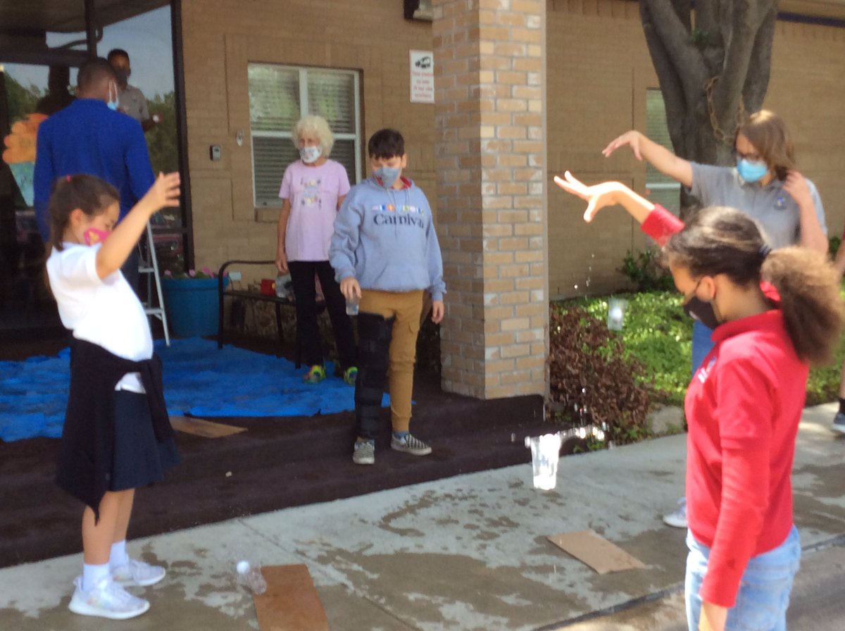 MHSArlington's tweet photo. 5th grade investigated compression waves with Miss Marylee. https://t.co/NWU1uLAenI