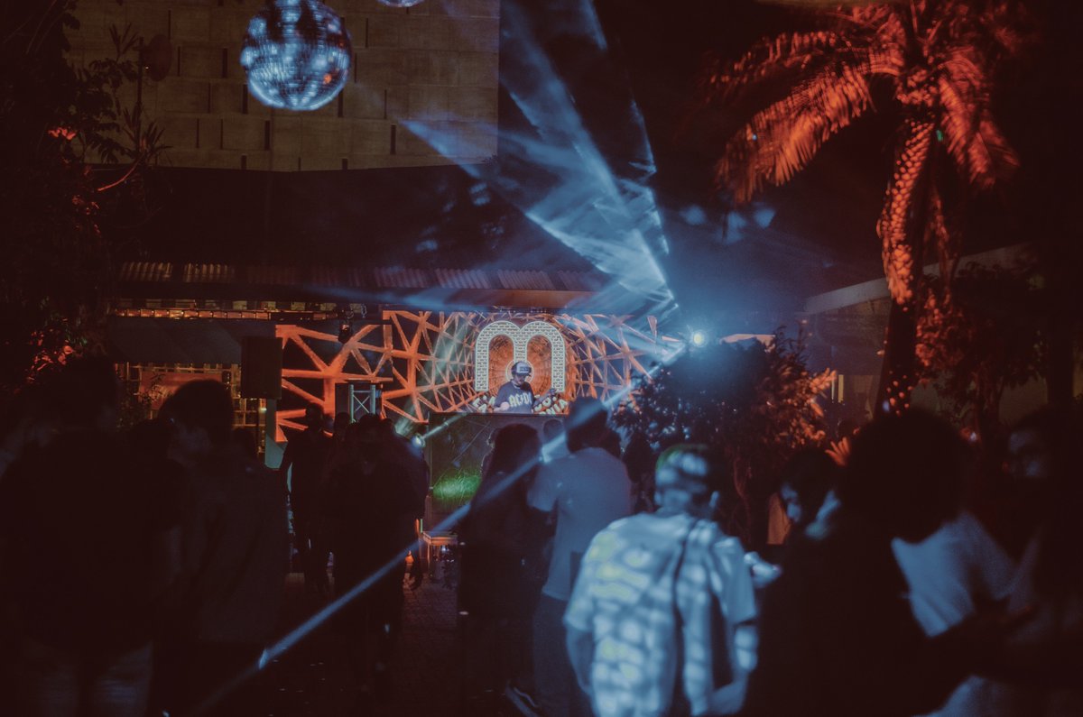 Este miércoles tenemos un evento especial para el Hip Hop Sessions en Mercado La California

Tendremos a <a href="/khriztiangc/">GC</a> además tenemos el estreno del video de Mariano SL

Podés reservar por medio de este link: distritocarmen.com/mercadito