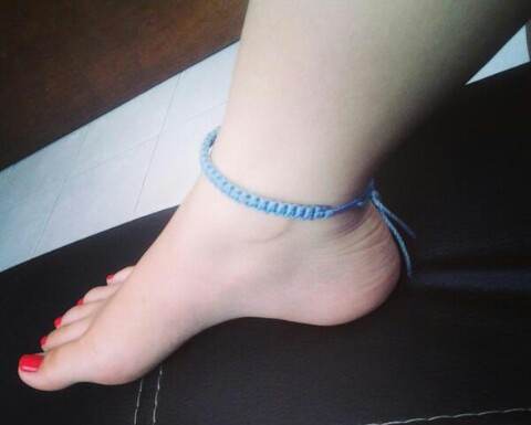 malaadiosa's tweet photo. Aquí tenéis que estar. Bajo la suela de mi precioso pie 👣🐽💸😈 #feet #feetfetish #feetfetiches #footfetiche #paypigs #pagaparavermas #amafinanciera #piesfemeninos #uñasrojas https://t.co/eLvlQ1qu97