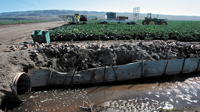 The Water Boards' job is to protect &amp; restore #cawater quality, not to protect commercial interests. Though on California's Central Coast, regulators say harmful farming practices should continue, allowing degradation of our coast, health, &amp; environment: bit.ly/3eBEtKa.