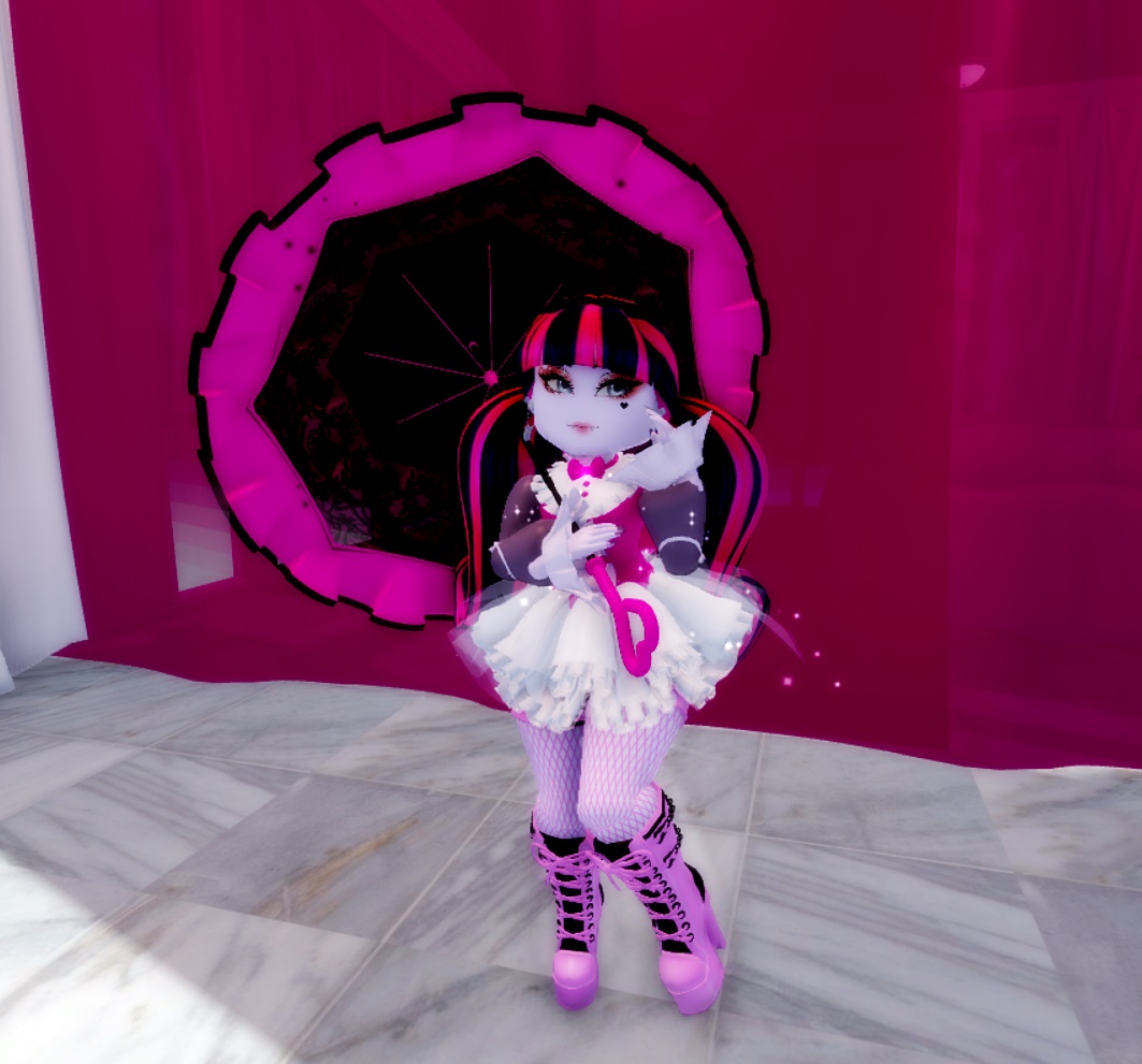 Fifi On Twitter Cosplay Of Draculaura From Monsterhigh That I Ve Made In Royale High Monsterhigh Roblox Royalehigh Royalehighoutfits Https T Co Lr2jmlrv8k - monster high roblox