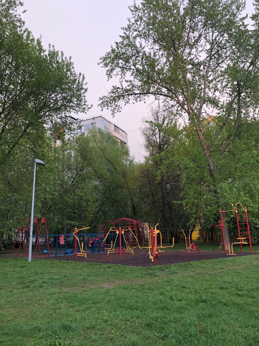 A few more pictures. There were outdoor gyms dotted around, as well as covered seating areas and, in the park, barbecues — all free to use by the public, of course. And, yes, an equestrian centre.