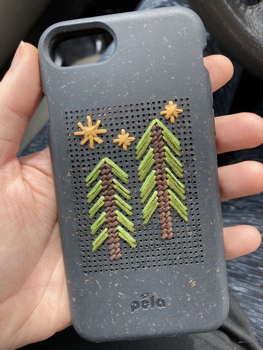 hellomollz's tweet photo. Look at my fun little phone case that doubles as a cross stitch surface #pelacase https://t.co/mRp9JmuxUh