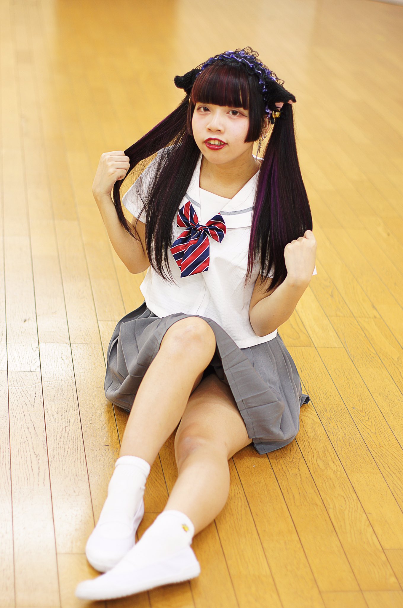 立て膝 Twitter த டல Twitter