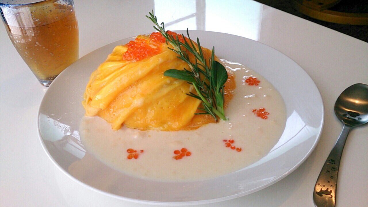 F組男子 レッド おはようございます 昨日の夜 可愛いアンパンマンのキャラ飯を見て ふと自分も作りたくなりました 今日の晩御飯は パパ飯作ろうかな キャラ弁 デコ飯 アンパンマン オムライス ドレスドオムライス リラックマ