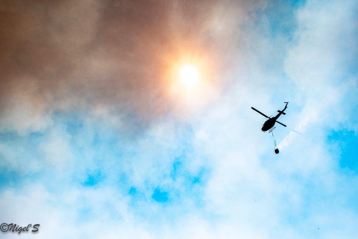 Captured by my dad @Nigel_Suliaman #CapeTownFires #UCTWillRiseAgain