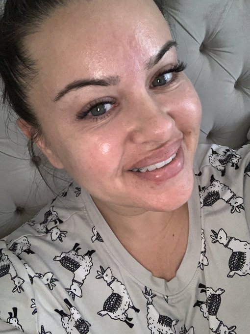 Got my lashes done today. I love self care days. If you are in Vegas and need a lash person.....I have<a href="/tag/lingerie"class="tags"><span>#lingerie</span></a><a href="/tag/photoshoot"class="tags"><span>#photoshoot</span></a><a href="/tag/photooftheday"class="tags"><span>#photooftheday</span></a><a href="/tag/curvy"class="tags"><span>#curvy</span></a><a href="/tag/sexy"class="tags"><span>#sexy</span></a>