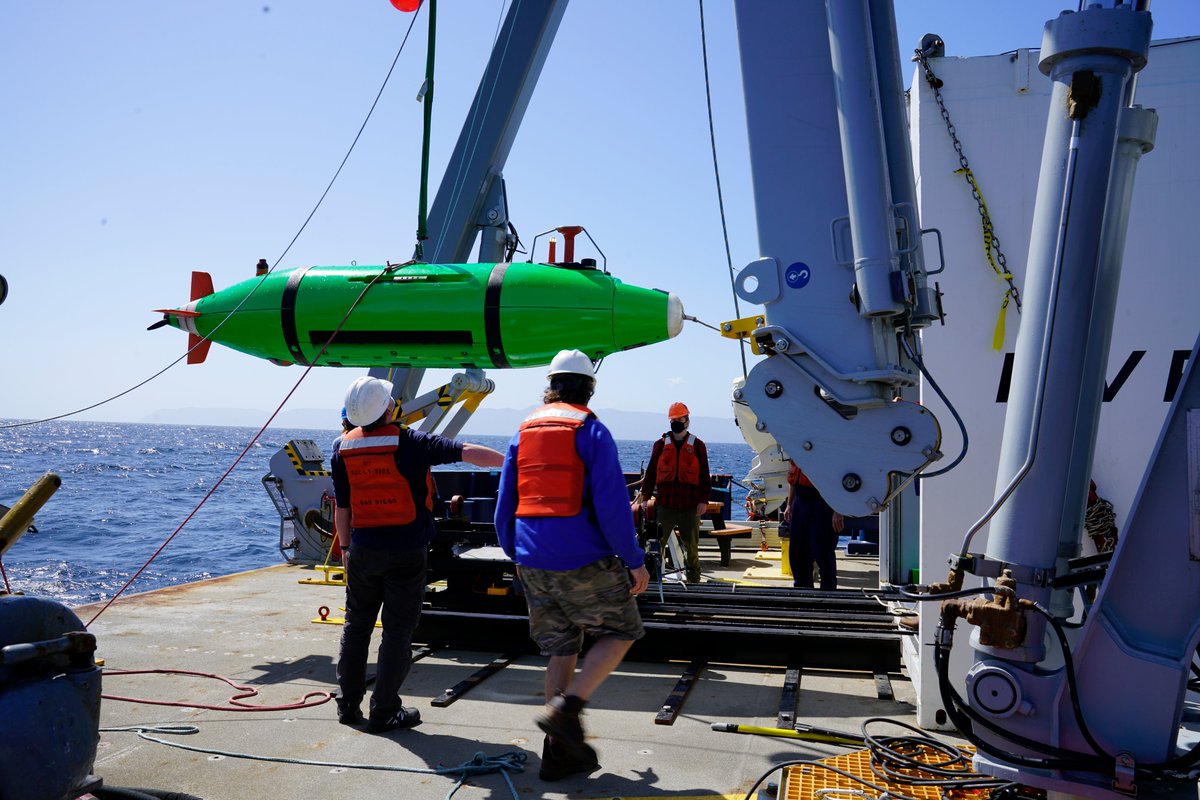 After surveying 36,000 acres of seafloor off the coast of Los Angeles in an area reported to have been a chemical dumping ground, Scripps researchers have identified over 27,000 possible barrels, and 100,000 total debris objects on the seafloor. Read more: scripps.ucsd.edu/news/scripps-o…