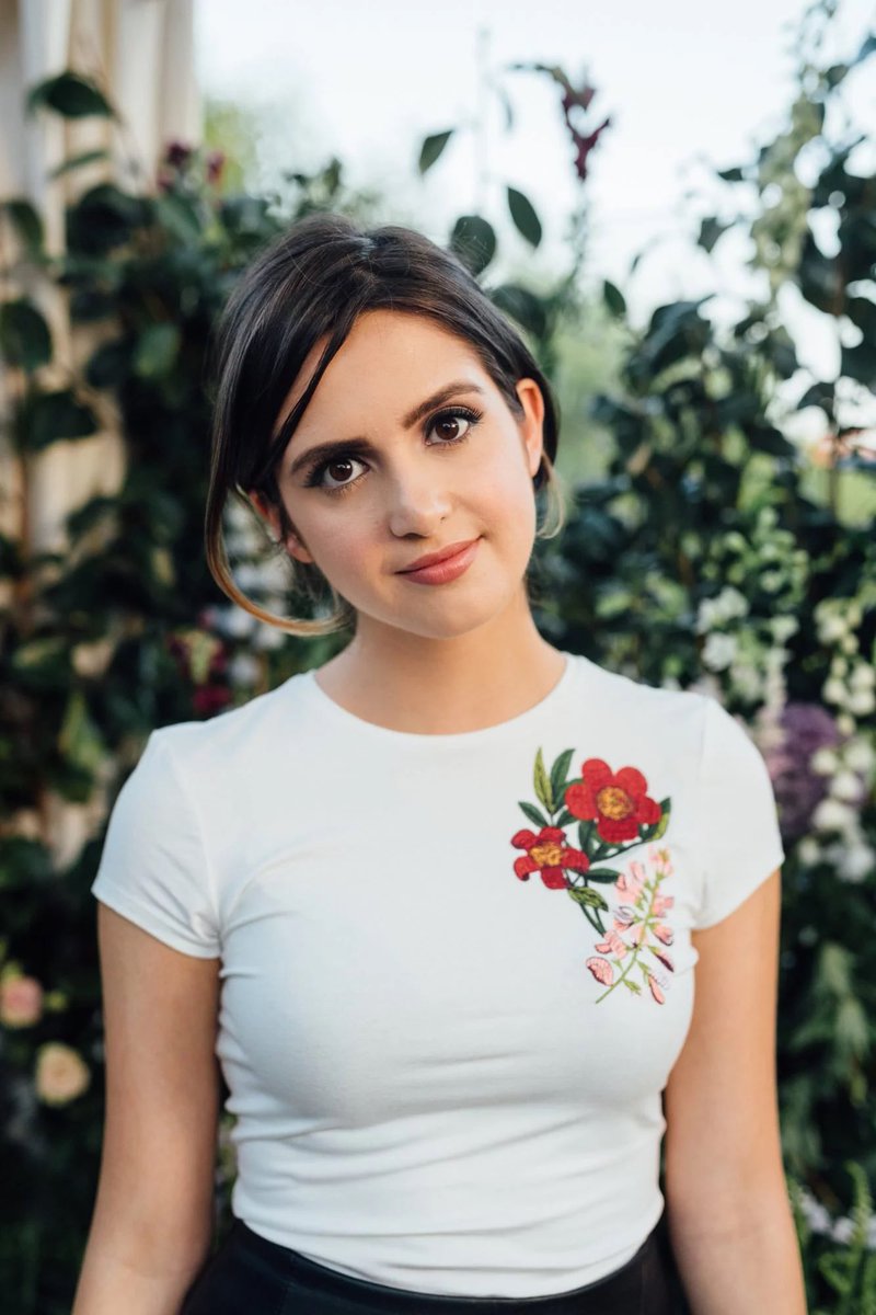 [a cuteass thread] of laura marano smiling to brighten up ur day a bit: