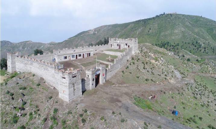 Nearly 1,000 forts are also being constructed along the border to increase security.Cross-border movement will only be allowed through 16 formally designated crossing points after the completion of the project, which is expected to cost more than $500m in total. 4/6