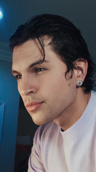 Hey there https://t.co/qdn6ow4JKQ