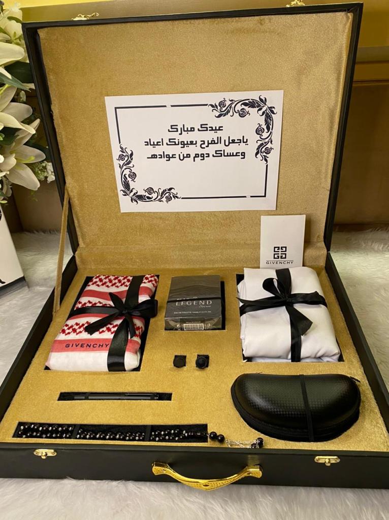 2💯وسنستمر في عروضنا🔥💯 الجديد
بوكس رجالي فخم للإهداء 
قماش رجالي صيفي جفنشي 
ازارير جفنشي 🔰 شماغ جفنشي احمر 
مسبحه  قلم  عطر  نظاره شمسية رجالي 
مع كتابه عباره الإهداء  السعر ٣٩٩ ريال 
شامل التوصيل مجاناً 0502124278
♦️♦️♦️♦️♦️♦️♦️♦️♦️