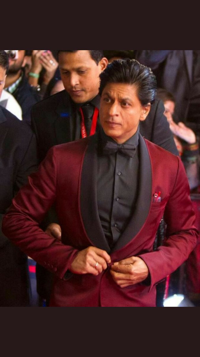 SRK X KATRINA IN RED 