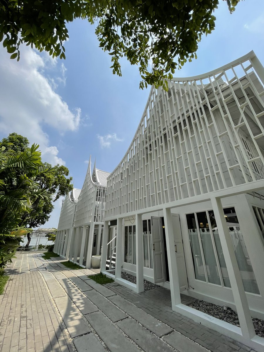 eatwithpanida's tweet photo. #บาร์ขนมลับๆหลังบ้าน 🎯Dessert Bar by Busaba
ร้านนี้ปังมากเป็นร้าน Fine Dessert เจ้าแรกของไทย ร้านสวย มี Testing Menu ที่รวมเมนูขนมไท-เดิร์น 5ตัว เสิร์ฟกับเครื่องดื่มที่เข้ากันและหอมกลิ่นควันเทียนจากแก้วด้วย 350฿/คอร์ส ต้องจองล่วงหน้าเท่านั้นนะ ☎️082-995-2008
@aroii #อร่อยบอกต่อ https://t.co/ZzWFKRC40Y