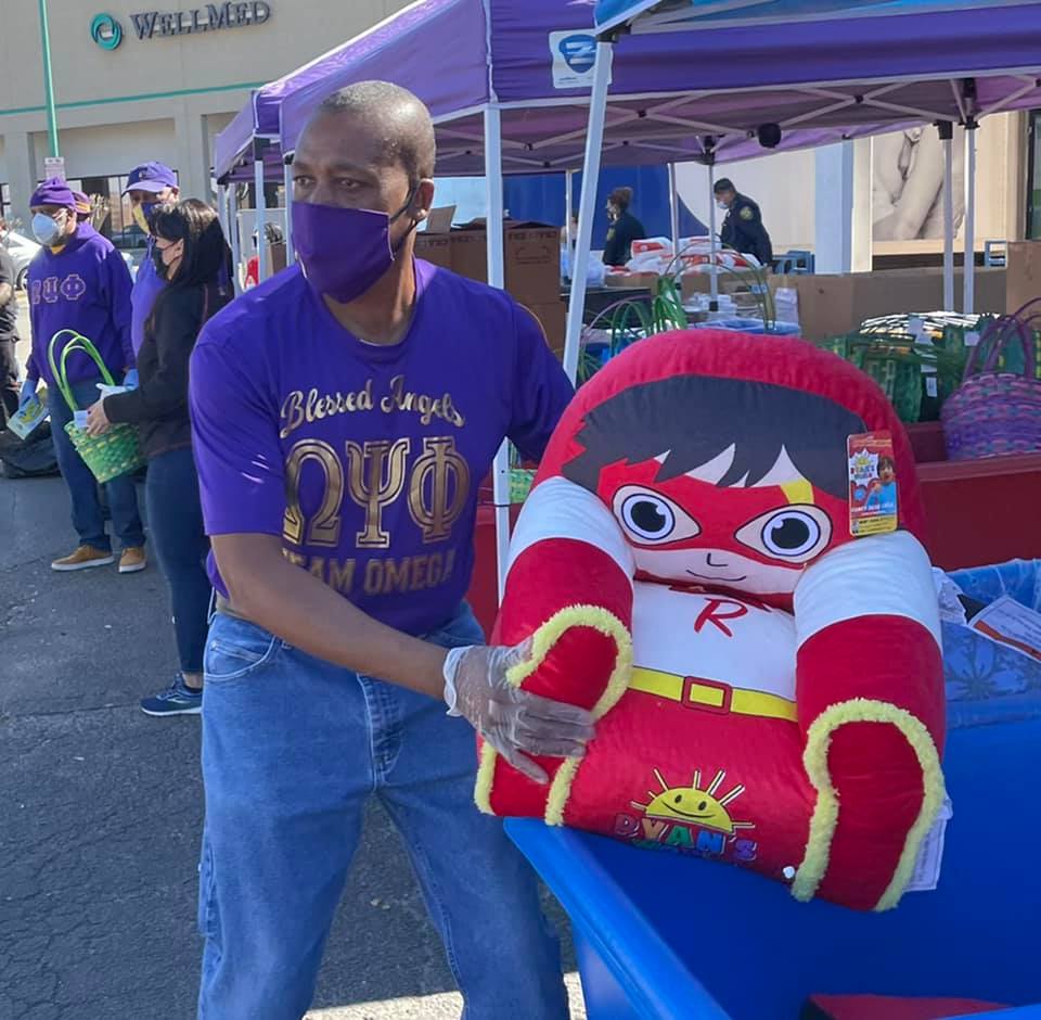 San Antonio, TX - Team Omega deployed to the frontlines in support of our partner Blessed Angels Community Center. The Alamo City Ques assisted nearly 1,815 families in need of disaster relief. #9thDQuesUplift