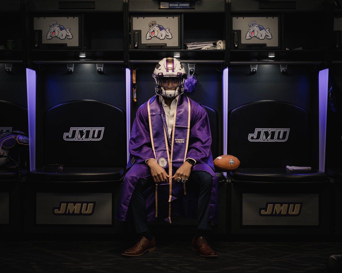 mike_johnson42's tweet photo. If you knew what I’ve been through... I’ve pushed through hell, all for this. https://t.co/5w5qwi1Wdd