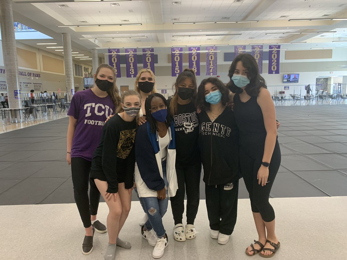 Goodbye to our 2020-2021 leadership team! You have left an amazing legacy ❤️❤️.....Everyone welcome the brand new 2021-2022 leadership team!! I cannot wait to see what we accomplish this year!