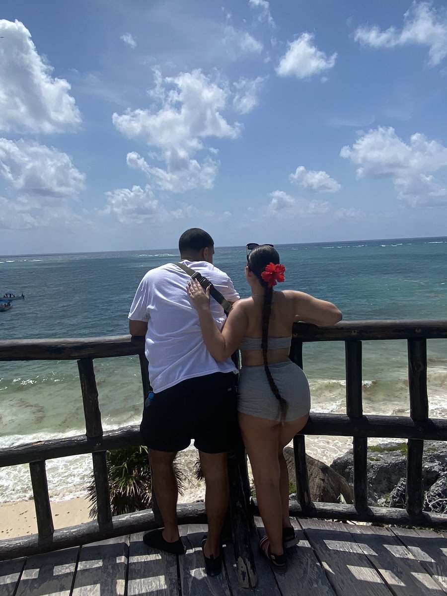 glamgirlny_'s tweet photo. There’s nothing better than experiencing life with you 🤞🏼💍 https://t.co/lsO4zzUuIl