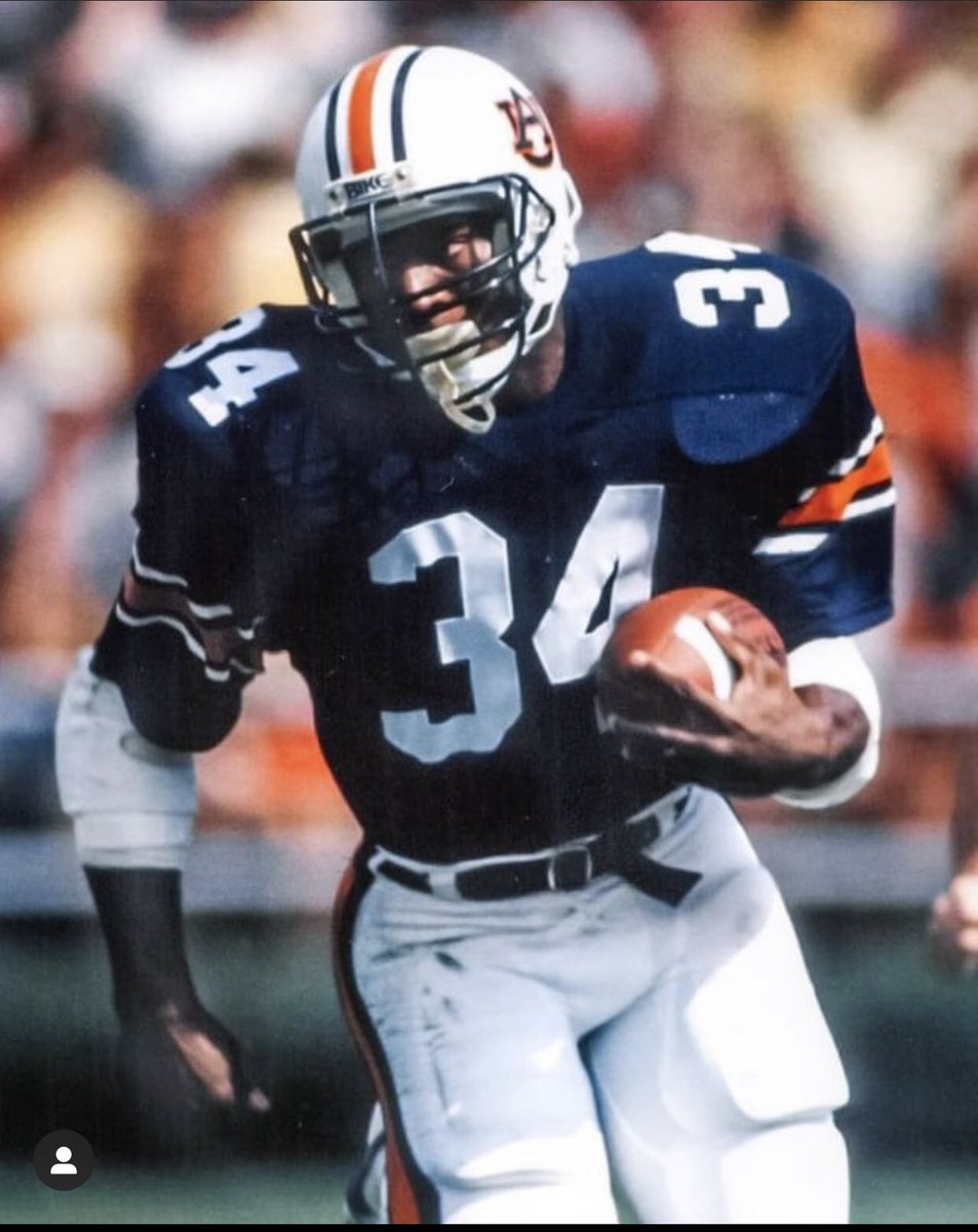 Ant_Winning's tweet photo. #AGTG Extremely Blessed To Receive An Offer From The Auburn University 🟠🔵 #WarEagle #GoTigers 🐅 #Elite3 🔺 https://t.co/fsyCtXbn6j