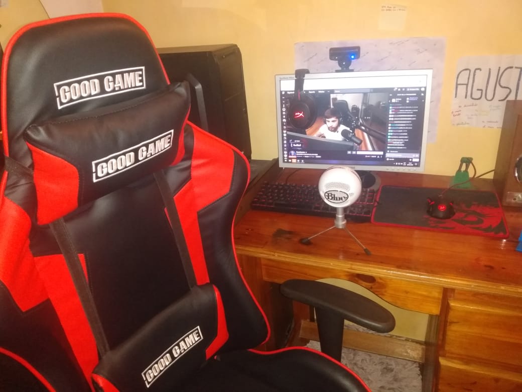 Agusilva7Y's tweet photo. @FrankkasterX que onda fran , a ca te dejo mi set up ,no es la gran cosa , pero se la banca , te amo enano https://t.co/qowYyxLT5K