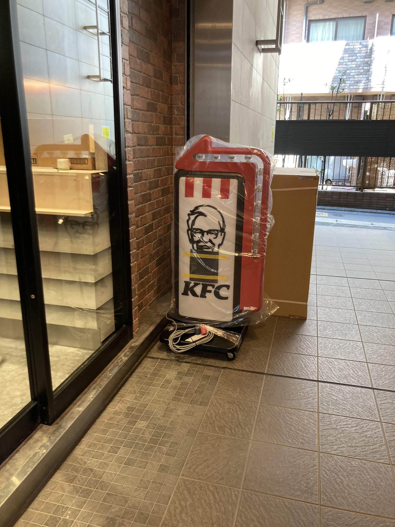 The Last Barber 笹塚に ケンタッキー が帰ってくる カミングスーンーーー 笹塚 幡ヶ谷 最奥渋 渋谷 理髪店 床屋 バーバー 大人 個室 カット レディースシェービング レベルの高い当たり前 The Last Barber 笹塚に ケンタッキー が帰ってくる カミングスーンーーー 笹塚 幡ヶ谷 最奥渋 渋谷 理髪店 床屋 バーバー 大人 個室 カット レディースシェービング レベルの高い当たり前