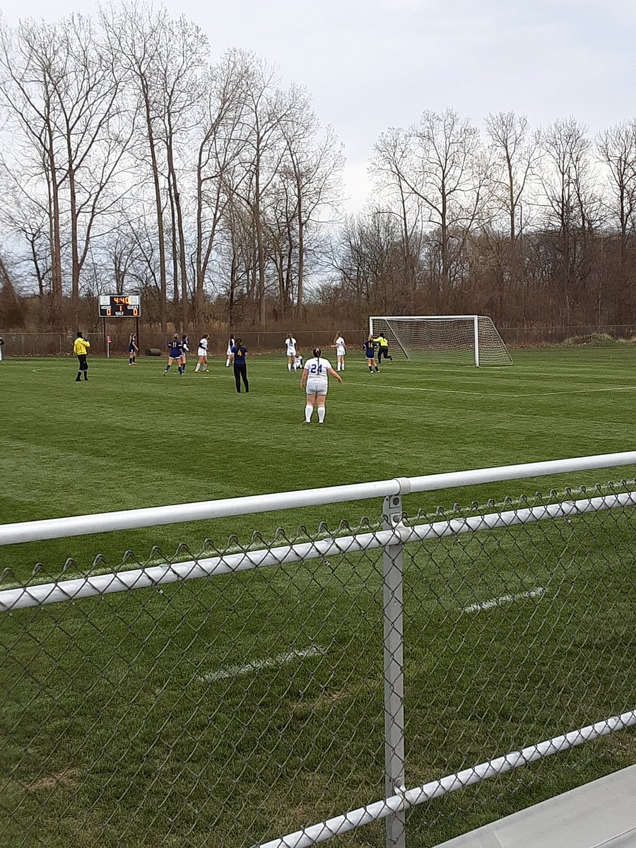 NicholeBontomas's tweet photo. Had a great time watching LHS Soccer vs. Port Huron Northern tonight. #wearelamphere https://t.co/TnilyKahjK
