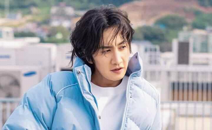 My heart is broken💔
I know you are doing this for your health, but babyyy please give me time to accept everything😭 I will always support you! I love you!
