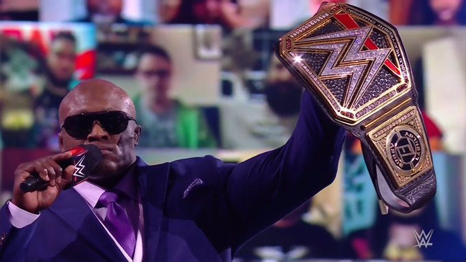El campeón Bobby Lashley durante RAW