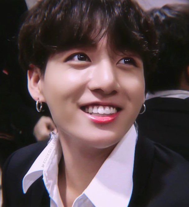 reasons to smile: a very important thread – .｡༅:*