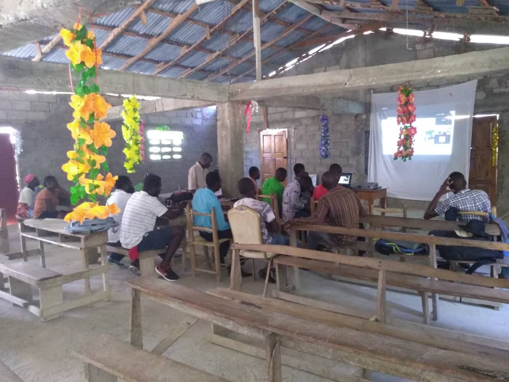 Home Roots Foundation tweet media