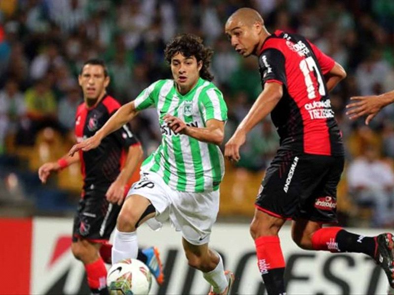 #HiloVerdolaga <a href="/nacionaloficial/">Atlético Nacional</a> se ha enfrentado a estos campeones mundiales:

Eusebio Tejera (Brasil 1950) (Cúcuta 1951-52)
William Martínez (Brasil 1950) (Junior 1967)
Oreco (Suecia 1958) (Millos 1965-68)
Edvaldo Alves "Dida" (Suecia 1958) (Junior 1966-67)