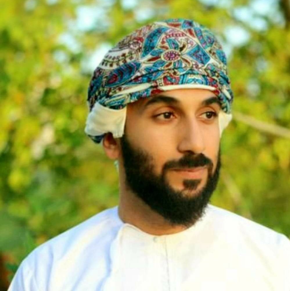 اليوم أكملتُ الثلاثين من عمري؛ أيّ يعني نقص من عمري ثلاثين عامًا؛ يالله فعلاً سرعة الأيام مُخيفة؛ مُخيفة جدًا؛ وما هذه الدنيا بدارِ إقامة؛ إننا في إختبار؛ أسأل المولى عز وجل أن يكون عامي الجديد مليء بالأخبار السعيدة وأن أعيش بسّلام.