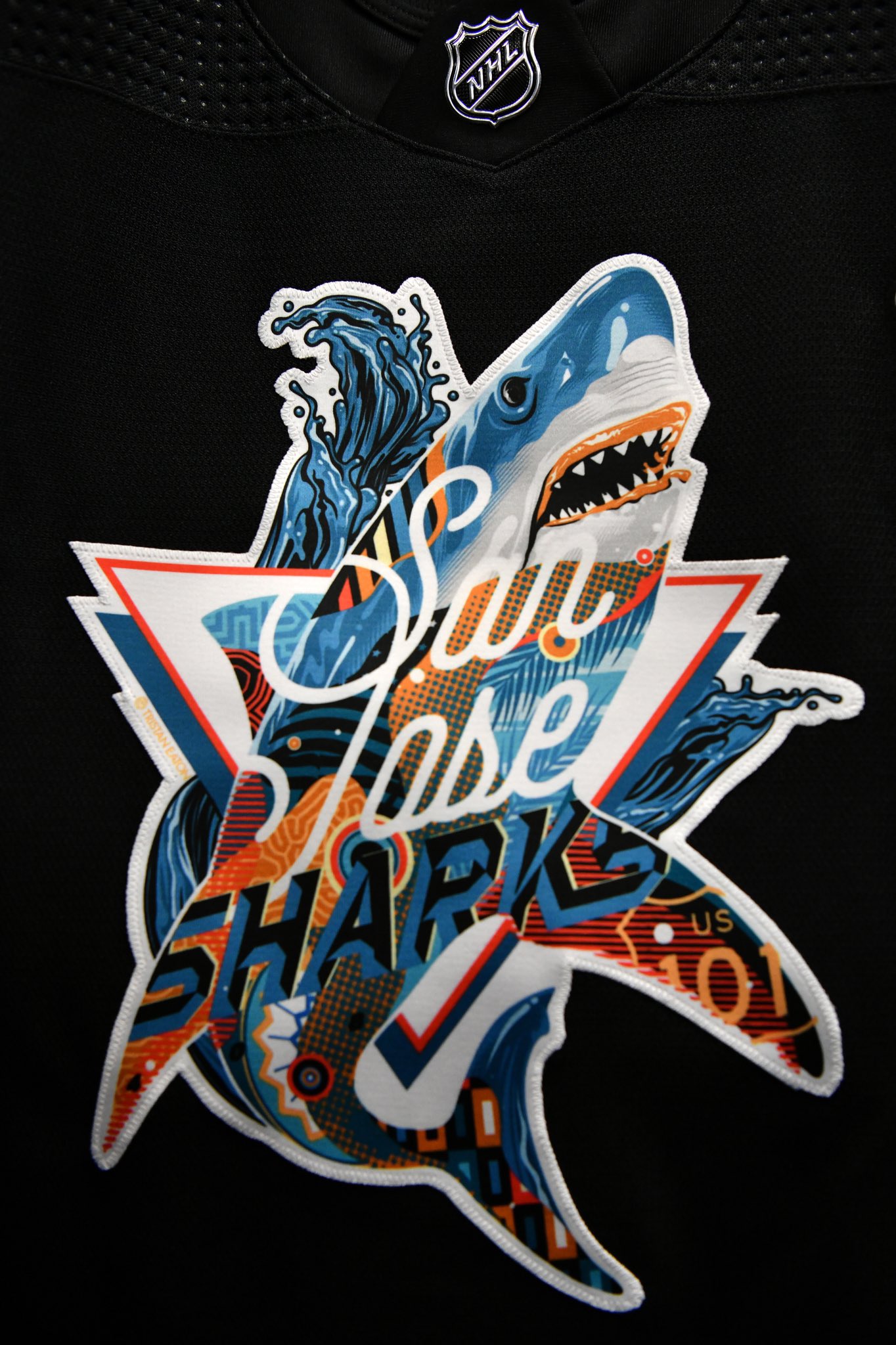 Los Tiburones, Shirts