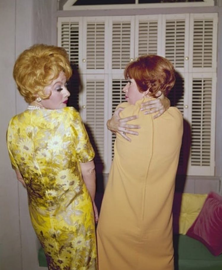 Happy birthday Carol Burnett! Here she is with Lucille Ball in 1966. 