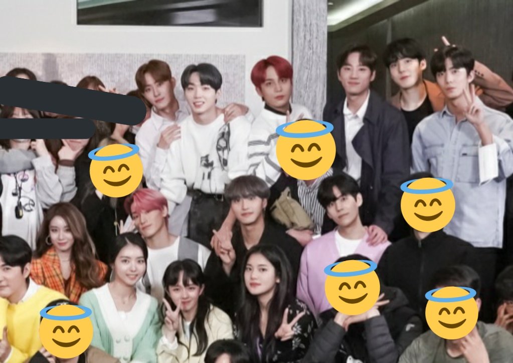 A group picture of the actors from  @transforatzI see Junyoung's hand on Suwoong's shoulder. #이준영  #LEEJUNYOUNG  #유키스  #UKISS  #이미테이션  #Imitation  #권력  #KwonRyuk  #SHAX  #샥스  #SHAX_COMEBACK_0507  #Suwoong