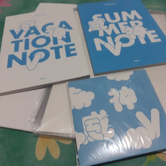 !weishenbuy wts sumkit note (50k/note) dan cd (30k) take all (120k) minat bisa dm @ruangggurau