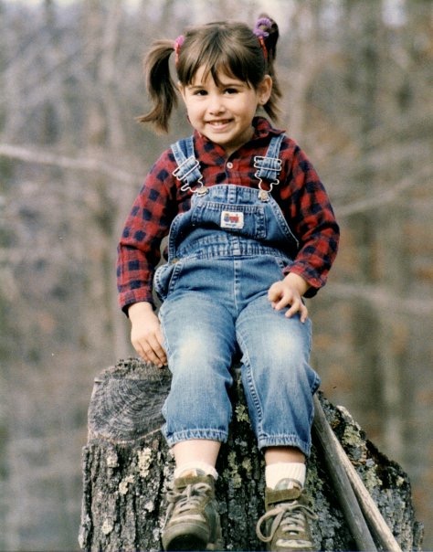 millybly's tweet photo. This is one of my favorite photos of me as a child. If I could go back and visit my younger self, I’d tell her it’s going to be okay. 🌈 Happy Lesbian Visibility Day, folks! 💙 https://t.co/9zAfXlCLnp