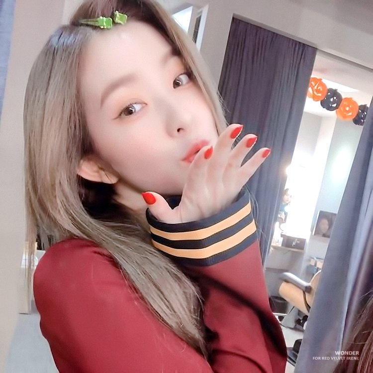 Hello guys, Gabriella Arin Milena here!
-`use Irene Red Velvet as fc
- `mutualan ? rt &amp; like
- `fambest ? click DM
#roleplayerindonesia #roleplay #roleplayeraccount #roleplayerkpop #roleplayerindo #roleplayer #rp #rptweet #rootrp #rpw #rpworld