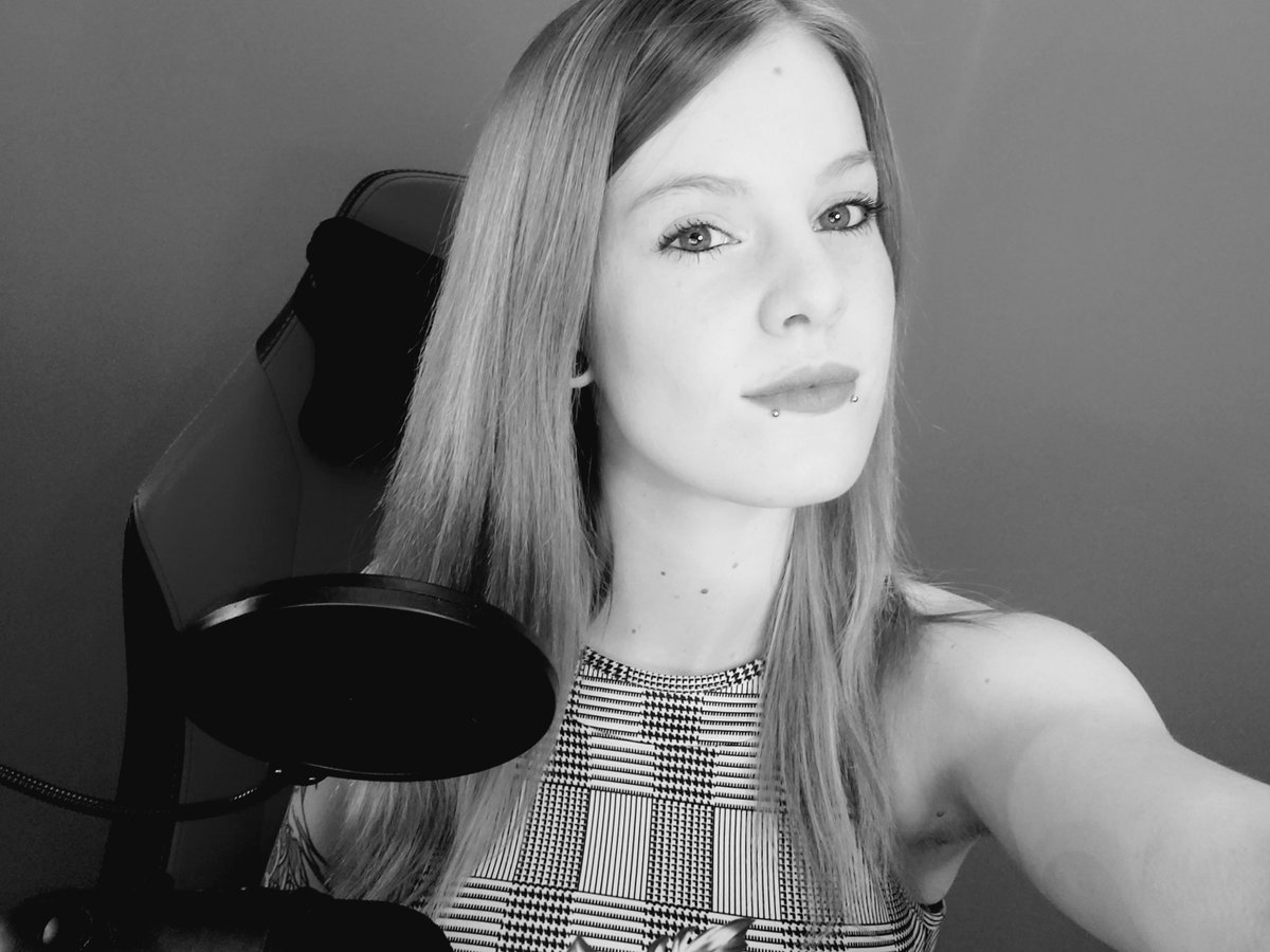 New Binding Of Isaac! New items, two new characters, new, new, NEW!😁🤟😲 Come see everything for yourself! 👀👀 
Easy Monday Night Gaming 😎👓🙌
twitch.tv/xartimisx