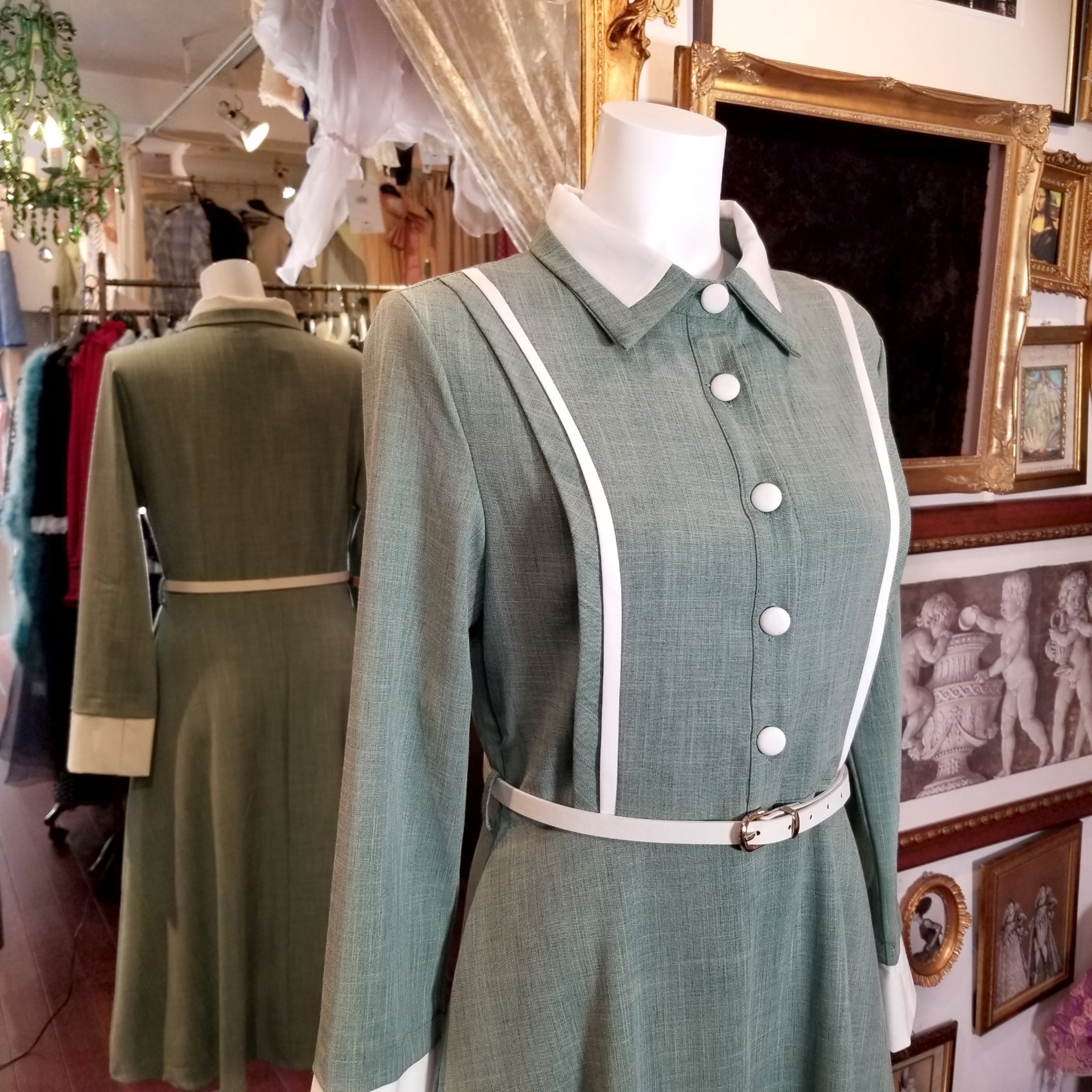代官山chocolate ショコラータ モスグリーンクラシカルワンピース 8 910 Tax In Size S M L モスグリーンに白のアクセントでエレガントな印象のベルト付きワンピースです T Co Lv3p3wio09 郵送販売でも承っております お問い合わせお待ち