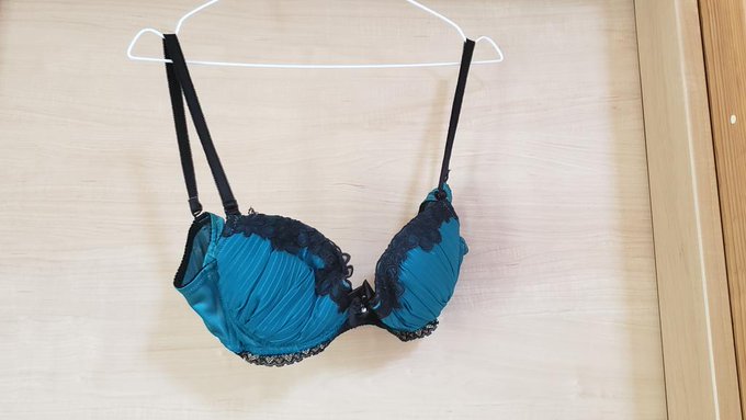 奥さんのブラジャー https://t.co/HseemxzJV2<a href="/tag/%E5%A6%BB%E3%83%95%E3%82%A7%E3%83%81"class="tags"><span>#妻フェチ</span></a><a href="/tag/%E3%81%A4%E3%81%BE%E3%83%96%E3%83%A9"class="tags"><span>#つまブラ</span></a>